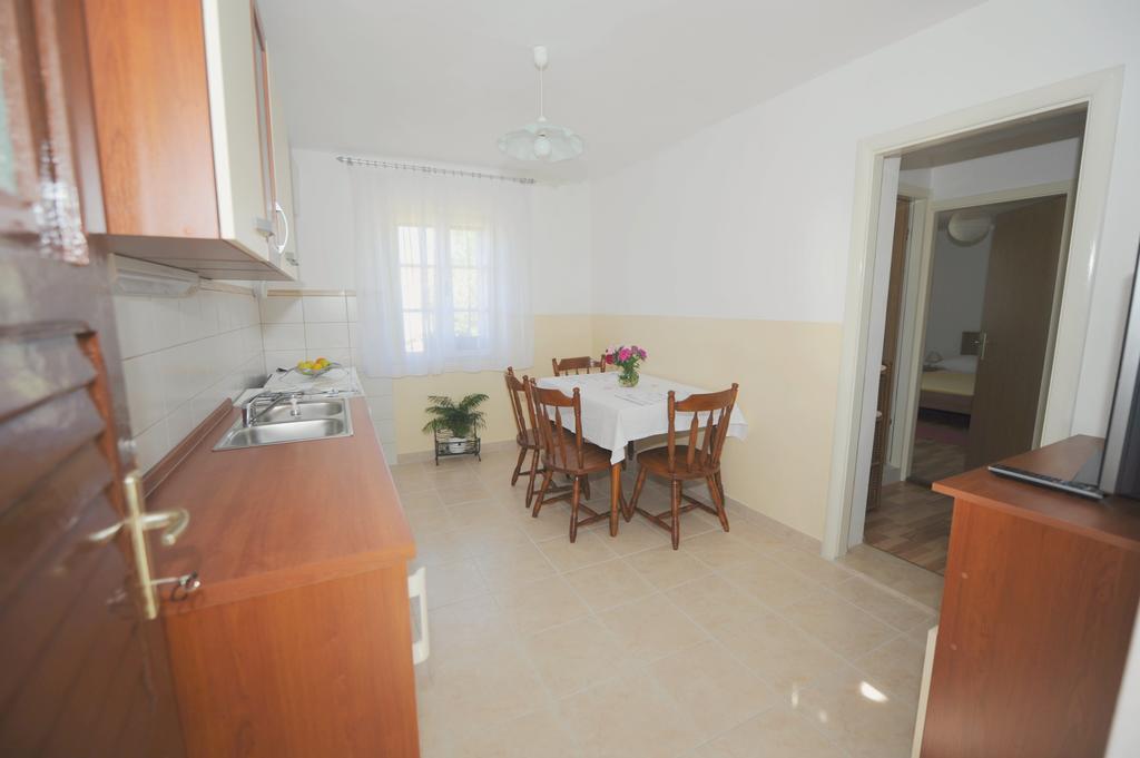 Apartment Karla Jadrtovac Rom bilde